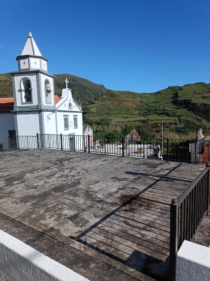 Alojamento Local M&I Lajes das Flores ภายนอก รูปภาพ